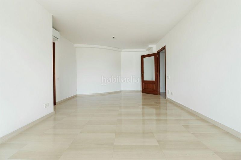Foto c840ea67-4e69-4440-b99d-17cf7e9efe02. Pis amb calefacció aparcament piscina a Son Cladera Palma de Mallorca