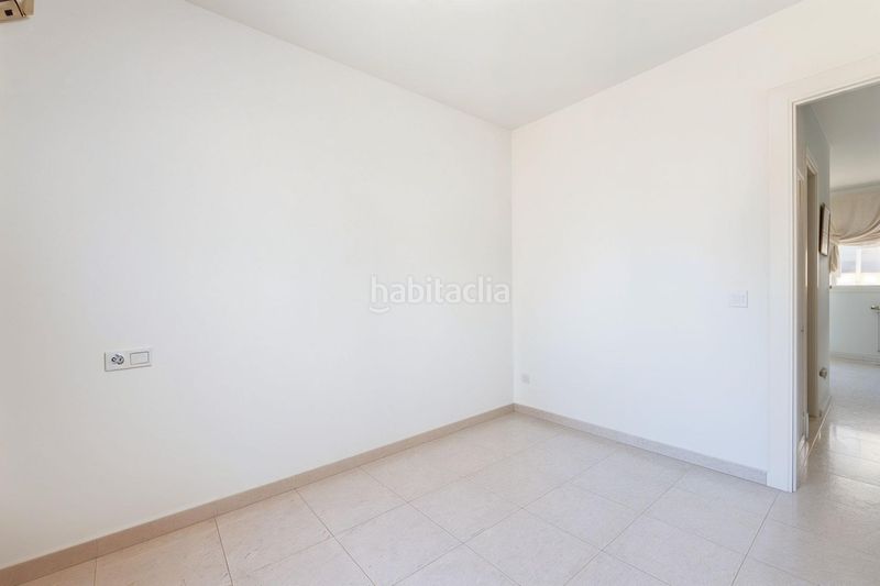 Foto 671b86fe-3326-45f8-9d80-cb41758895d3. Casa adossada amb calefacció a Centro Almazora / Almassora