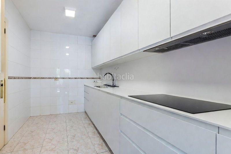 Foto adb90810-2003-4f0c-8830-9e26bf24de0a. Casa adossada amb calefacció a Centro Almazora / Almassora