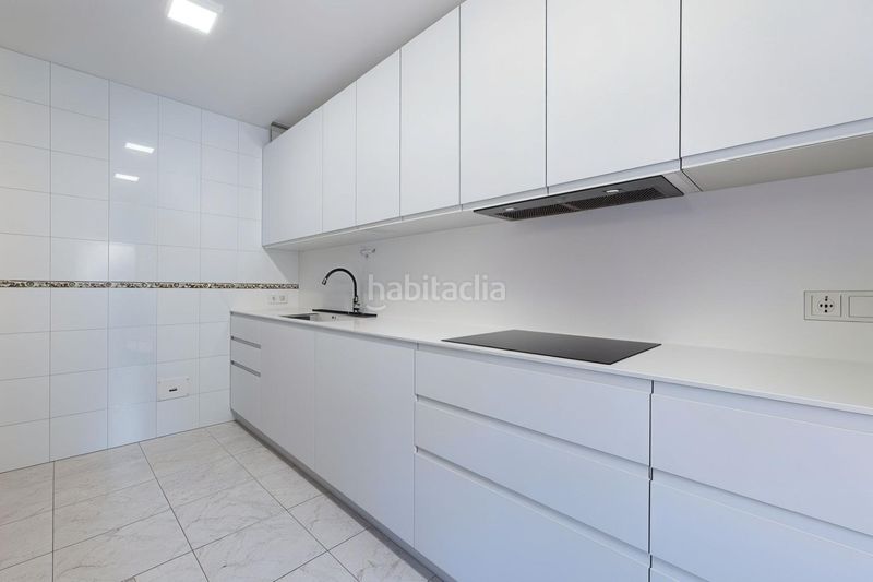 Foto bce25242-855f-4587-b8fc-a8bde71e2945. Casa adossada amb calefacció a Centro Almazora / Almassora