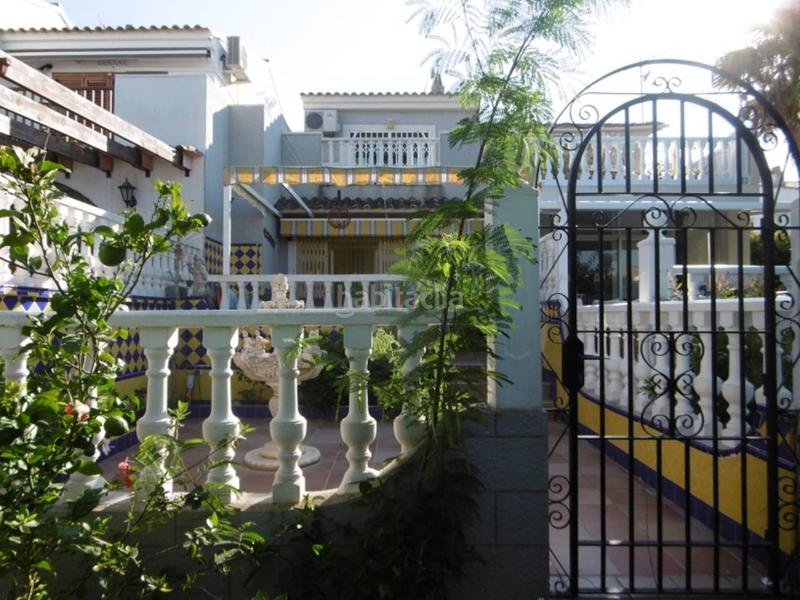 Foto 896f453b-2a7b-432d-80d5-28498697d558. Maison jumelée avec piscine dans Panorama-Sierramar Santa Pola