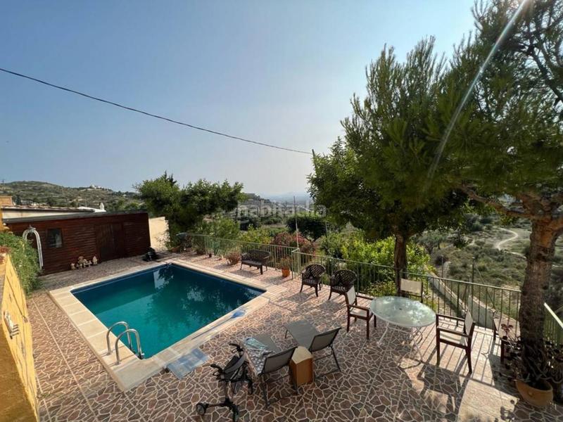 Foto 32d9b8a6-10e4-4730-bc5a-d5c34f34b290. Chalet  en venta en Busot