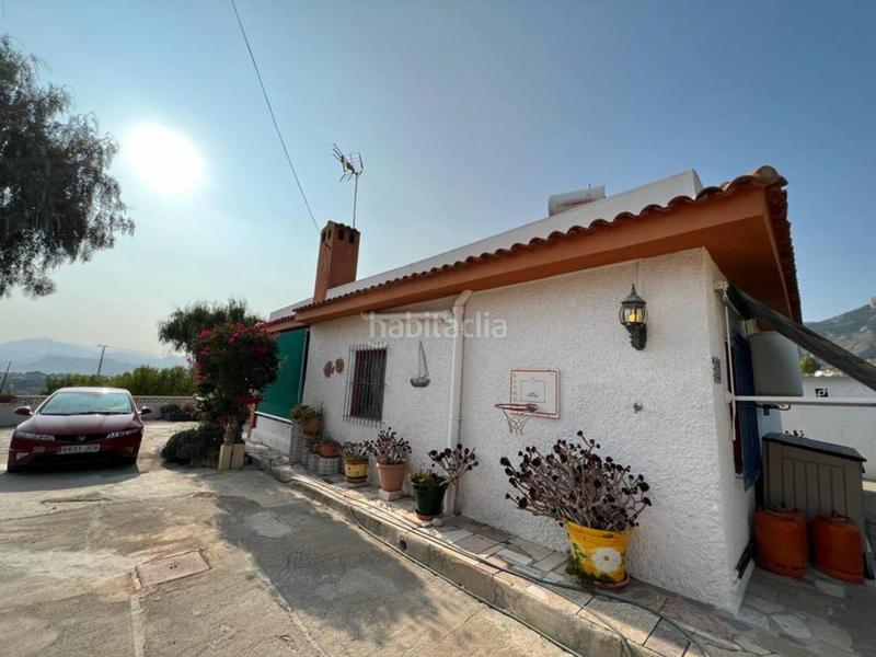 Foto 423fdbee-dfff-46cf-9314-ec8862cd20d1. Chalet  en venta en Busot