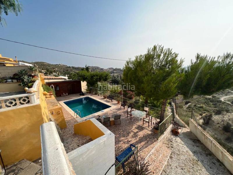 Foto 580968ad-c994-4cc5-82ba-c19614482b9b. Chalet  en venta en Busot