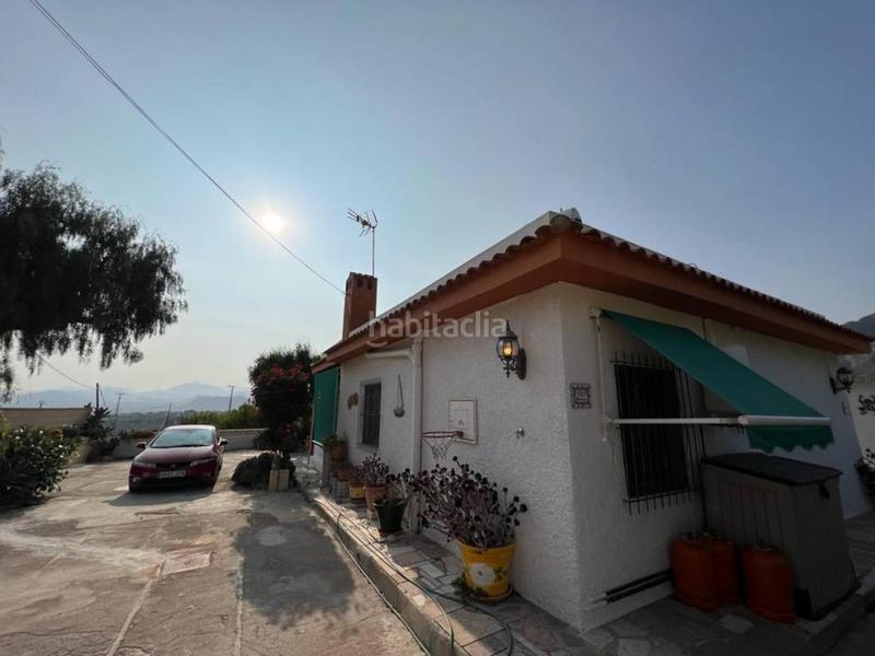 Foto 79cf44aa-c9ca-450e-a745-cf9edcb3d989. Chalet  en venta en Busot
