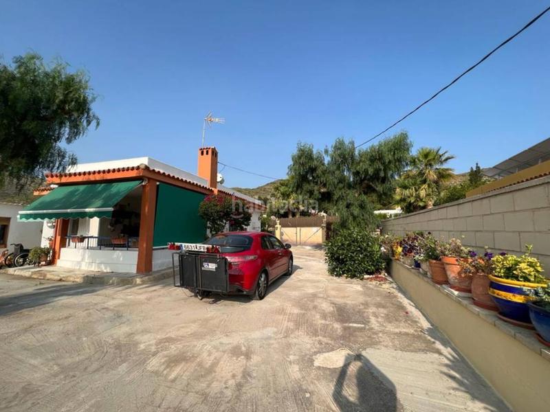 Foto 8d334461-43ce-4dda-8286-d63b5f9e0e13. Chalet  en venta en Busot