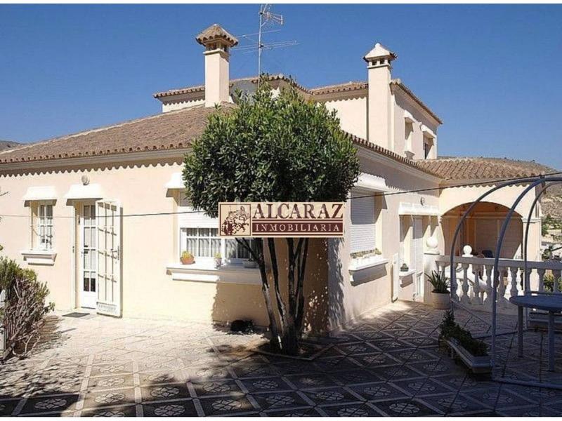 Foto 184470aa-9b36-402d-98e4-11617c1da9f4. Casa  en venta en la almadrabacoveta fumàamerador en Campello (el)
