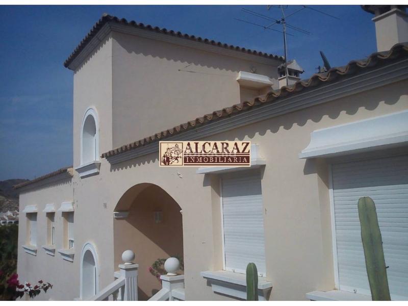 Foto 1d936b81-7d20-4592-8a4e-65896f45763a. Casa  en venta en la almadrabacoveta fumàamerador en Campello (el)