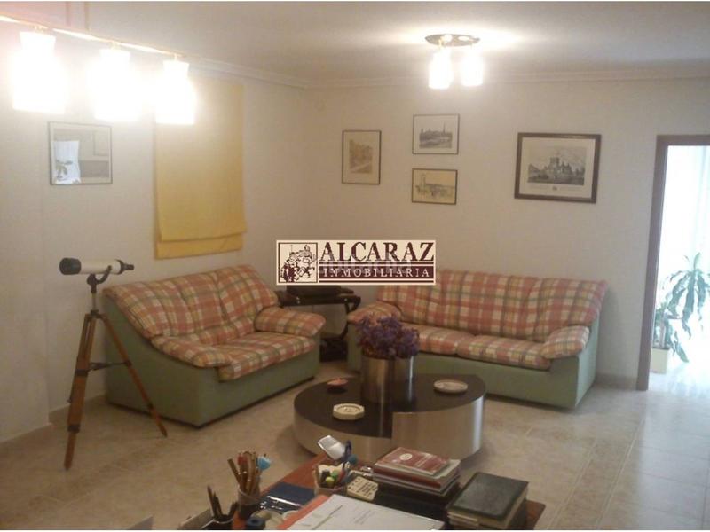 Foto 92dd5c16-b11b-444f-a131-b484c778d76a. Casa  en venta en la almadrabacoveta fumàamerador en Campello (el)