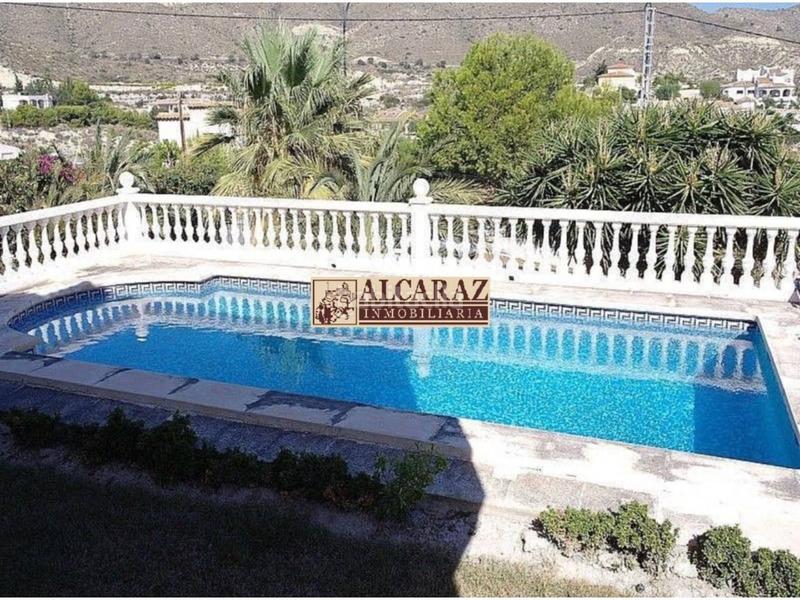Foto a1faa026-d967-4d83-b577-b5c45dff2765. Casa  en venta en la almadrabacoveta fumàamerador en Campello (el)