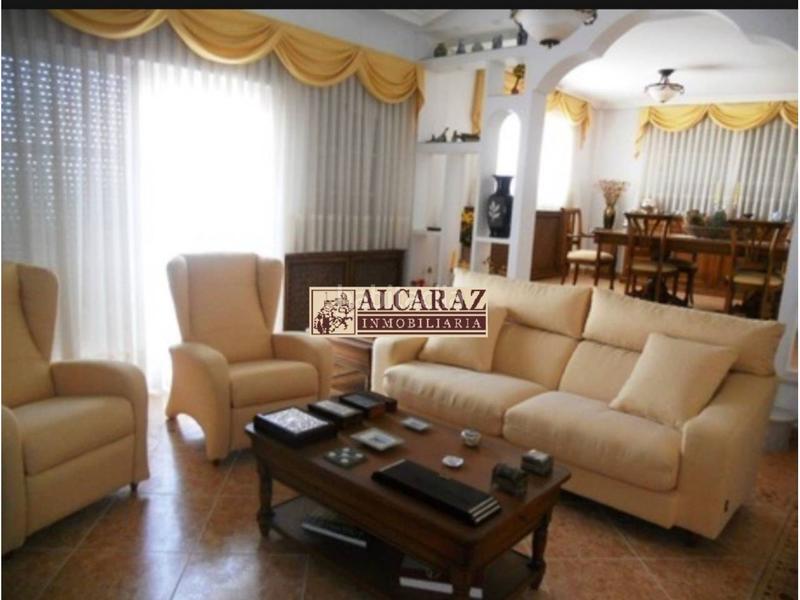 Foto f09db534-30b3-4522-b3c2-ec904e195c1b. Casa  en venta en la almadrabacoveta fumàamerador en Campello (el)