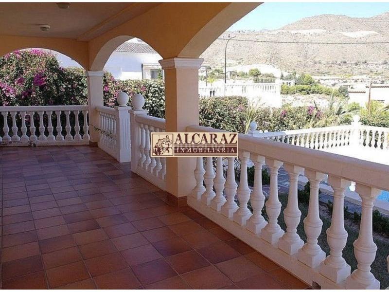 Foto fe309e45-3dbc-4fdf-8607-c3babbbffb19. Casa  en venta en la almadrabacoveta fumàamerador en Campello (el)