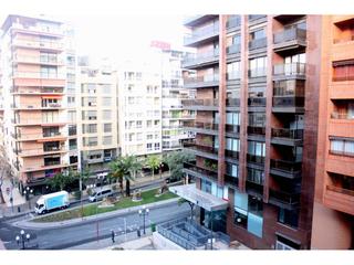 Flat in Casco Antiguo - Sta. Cruz - Ayuntamiento. Piso en venta en centro tradicional