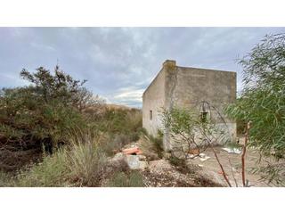 Mas à Monforte del Cid. Parcela rustica con dos casas a reformar en venta en monforte de