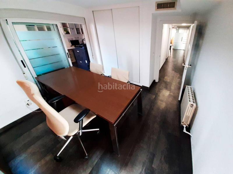 Foto 53ad0d18-0c42-4956-8de5-c22c8555a41c. Oficina  en venta en centro tradicional en Alicante