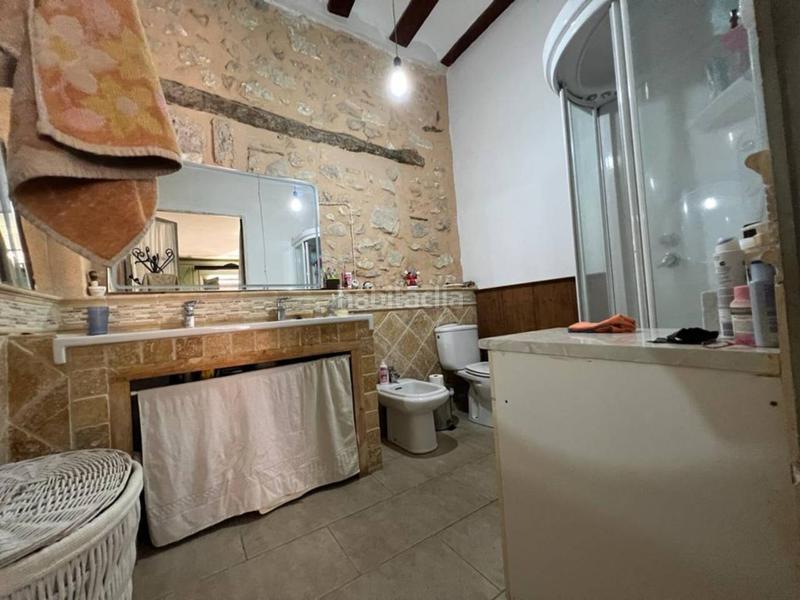 Foto 1f5a575a-16e8-45a5-8501-99619fd5eb14. Casa amb calefacció a Penàguila