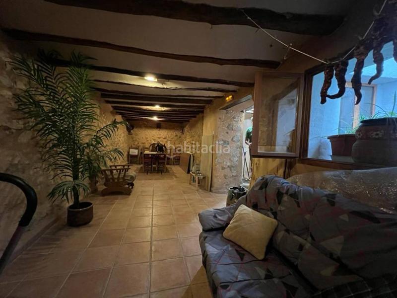 Foto 2110a92a-50d6-4705-99ea-e577145d01e9. Casa amb calefacció a Penàguila