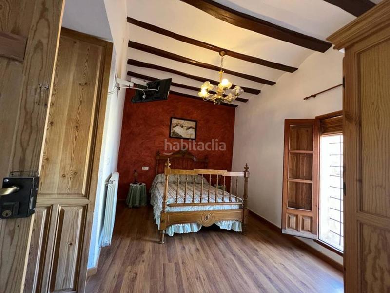 Foto 6bbeb3c4-ce89-4d54-adb2-6353b24967f8. Casa amb calefacció a Penàguila