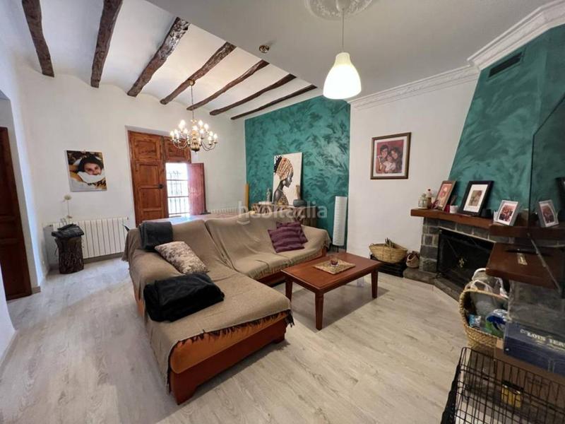 Foto 6cb961fc-6e31-419d-a43a-8ff4636a0c62. Casa amb calefacció a Penàguila