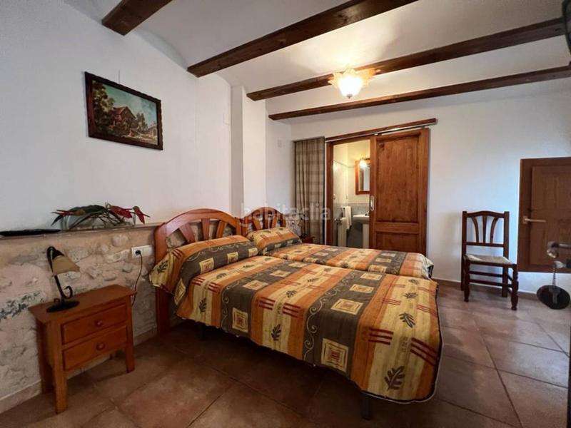 Foto b4978fbc-5caa-4f11-aa54-662f44e4c9e3. Casa amb calefacció a Penàguila