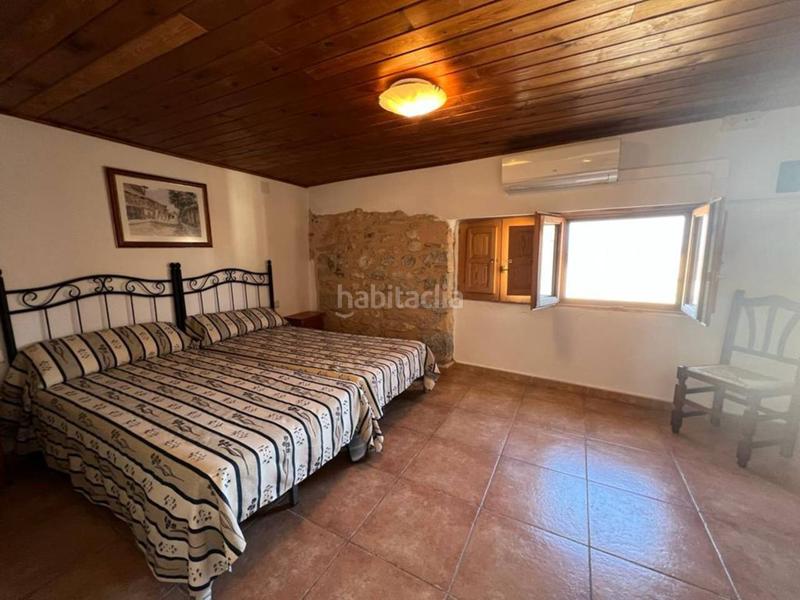 Foto b4a7d28e-2dcc-45e0-9f8f-2cdffbed8155. Casa amb calefacció a Penàguila