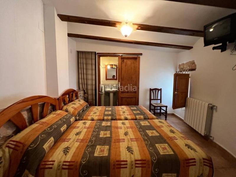 Foto c2a0744a-14e0-4f70-b718-ddf4e7511268. Casa amb calefacció a Penàguila