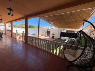 Xalet a El Altet. Venta de villa en elx  elche