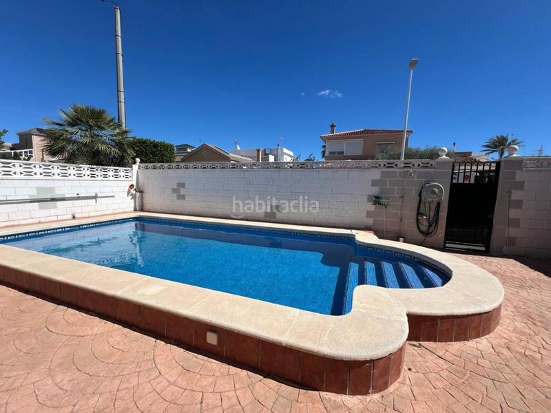 Foto 50b9a31b-8b37-4af6-9c6b-a3648de51c96. Xalet amb aparcament piscina a El Altet Elche / Elx