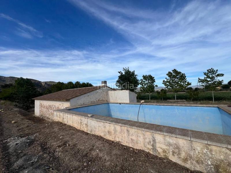 Foto cebd9752-5753-470f-96ad-bbb31b5805b6. Casa amb aparcament piscina a Castalla
