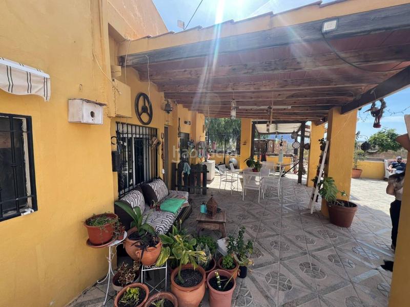 Foto 1ea0ec54-d6d1-426c-8857-59b1ebf035f4. Chalet con parcheggio piscina in Cañada del Fenollar Alicante