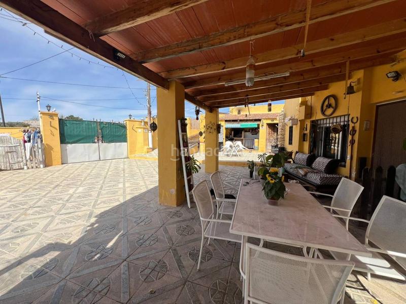 Foto 3404ce63-2b0f-41fb-a86e-7a8c986c21eb. Chalet con parcheggio piscina in Cañada del Fenollar Alicante