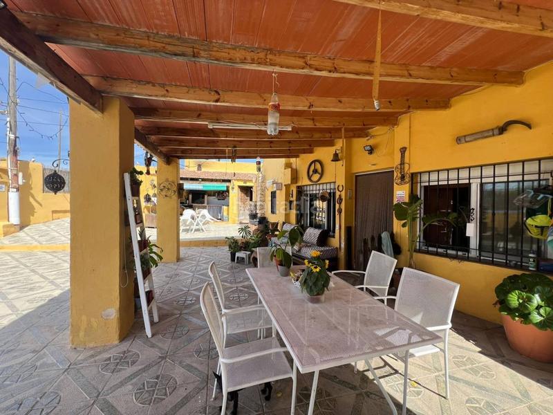 Foto 3c9bcbd6-db66-4f91-a77e-bf67f7916615. Chalet con parcheggio piscina in Cañada del Fenollar Alicante