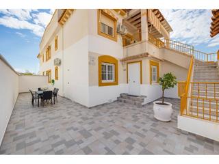 Maison à Zona Carrefour - Urbanizaciones. Bungalow en torrevieja