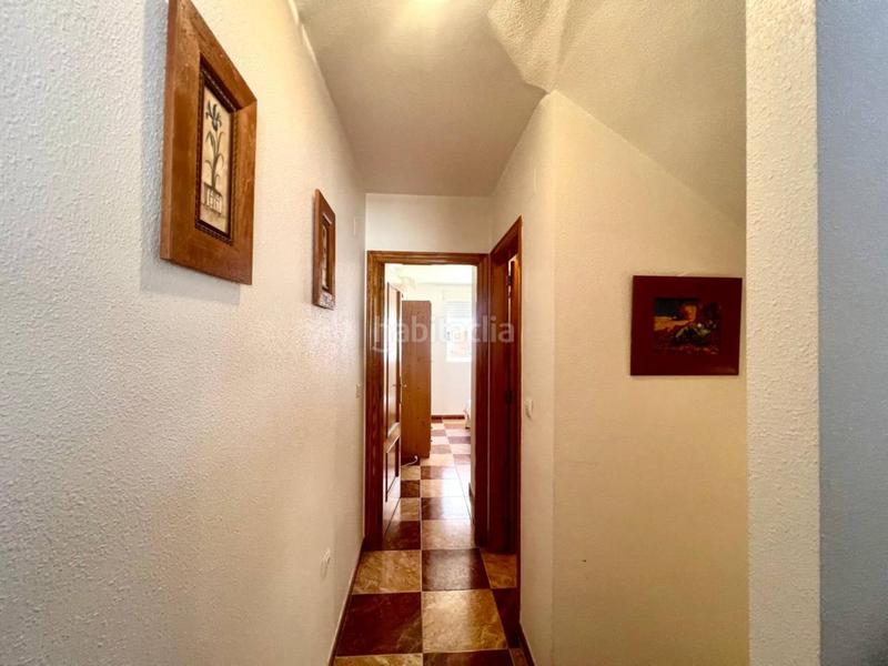 Foto 14c5895a-eba6-4f3b-8c7c-d5e1a6dcf348. House with parking in Calas Santiago Bernabeu Santa Pola