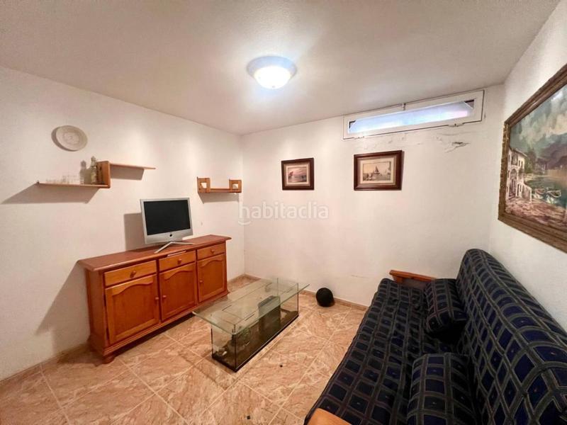 Foto 88f3d5bc-bfba-4edc-93b1-1fe7e24afb88. House with parking in Calas Santiago Bernabeu Santa Pola