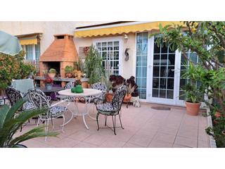 Casa en Agua Amarga - Urbanova. Bungalow en venta en urbanova