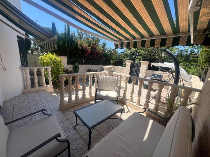 Foto 30fbf2a7-0abf-4702-9b11-6aad65484f83. Casa adosada  en venta en campello playa en Campello (el)