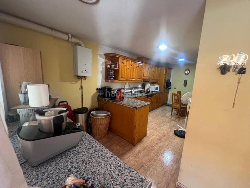 Foto c3f96ac5-bc92-4362-84be-7e40bbf25d39. Casa adosada  en venta en campello playa en Campello (el)