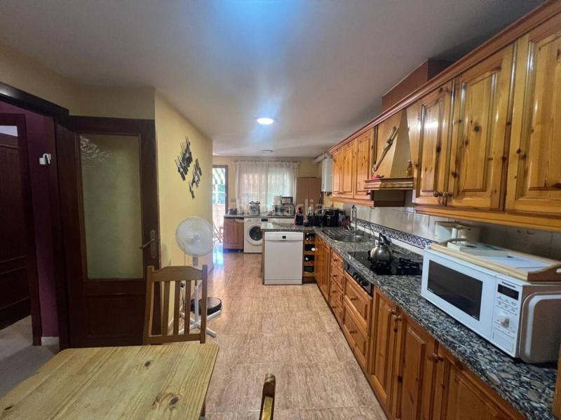 Foto c7482292-7eab-45a8-8c65-f249b29857c1. Casa adosada  en venta en campello playa en Campello (el)