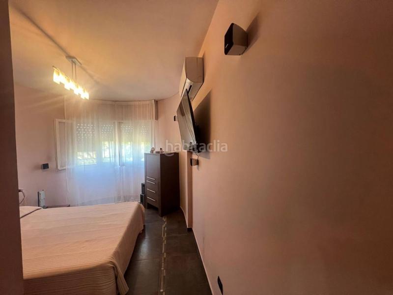 Foto f297fc79-a7c4-426e-951b-33dc21ac879e. Casa adosada  en venta en campello playa en Campello (el)