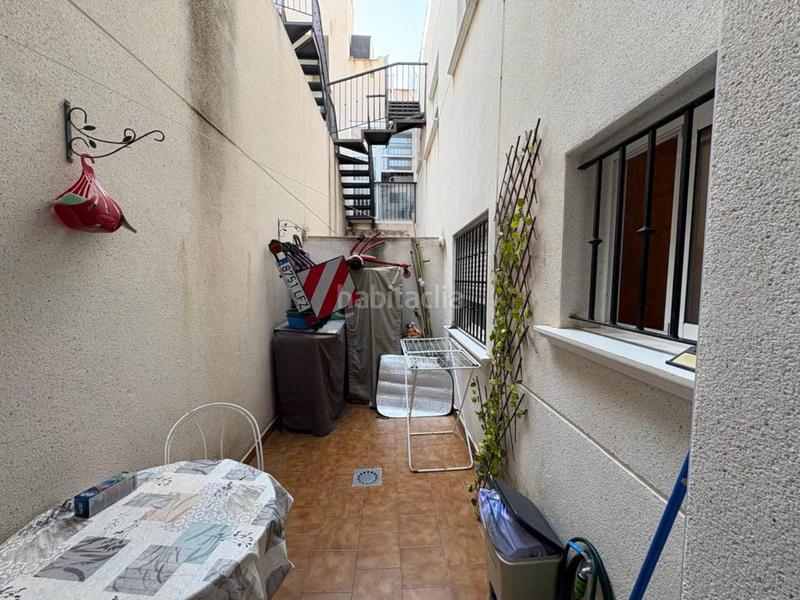 Foto d9e43133-386c-4832-abf9-064938c80c96. Casa en barcelona 33 bajo internacional en Castalla
