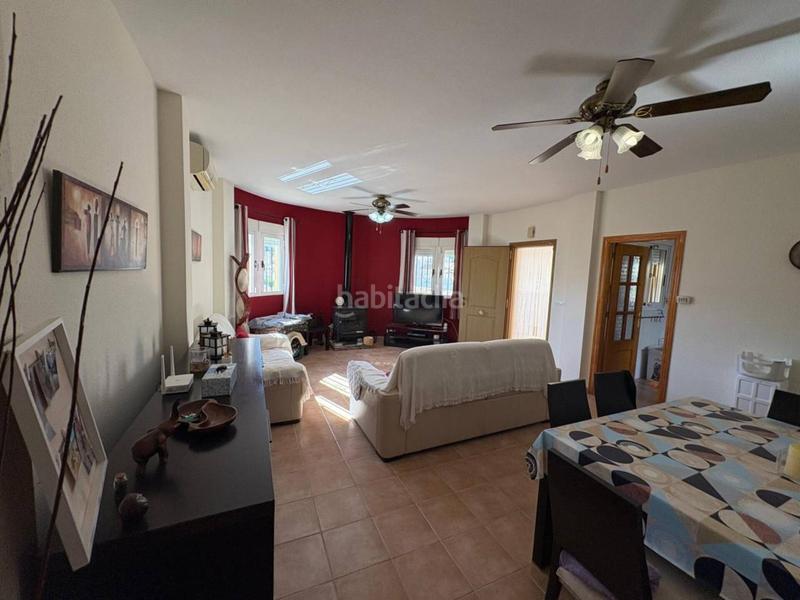 Foto bdb060c8-7d28-470a-99b3-433fe52cc3fd. Chalet  internacional en Castalla