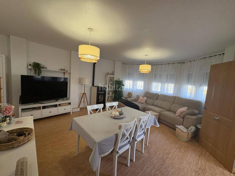 Foto 07ef7152-3511-468d-ad73-882fda797806. Xalet amb aparcament a Castalla