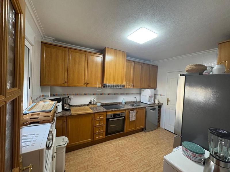 Foto fa52310f-ce2c-4d03-8765-7af50151bc1f. Xalet amb aparcament a Castalla