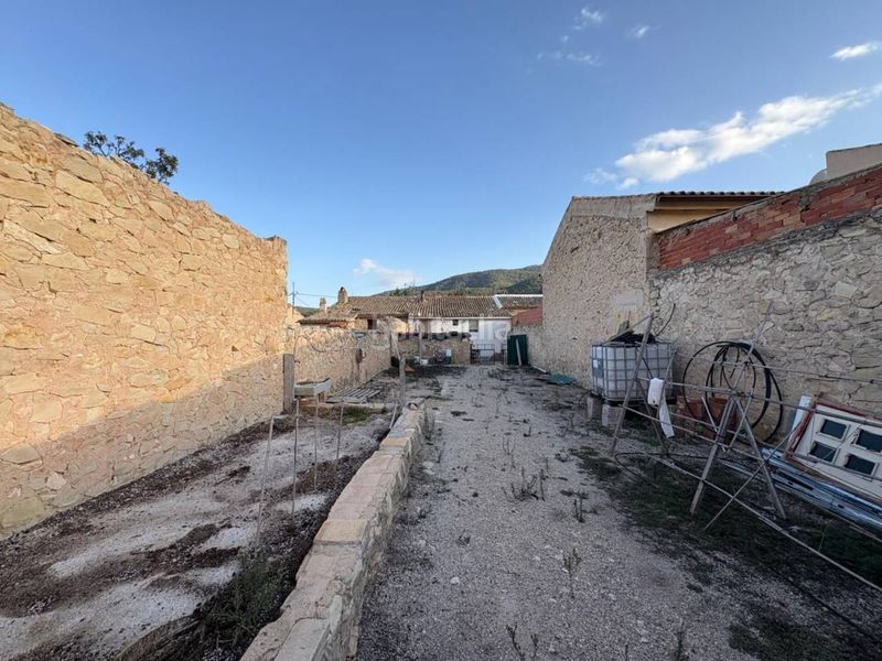 Foto 36151c08-2ff2-456f-b2af-c5d1a17ab1f4. Casa a Pinoso