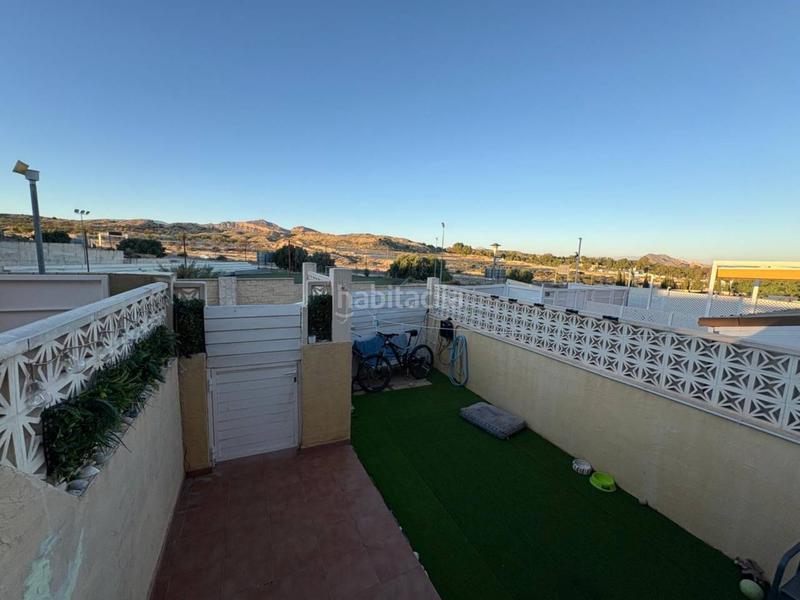 Foto 02609b90-a76d-4015-bb3f-7552aedf56c6. Maison jumelée avec chauffage parking dans Monforte del Cid