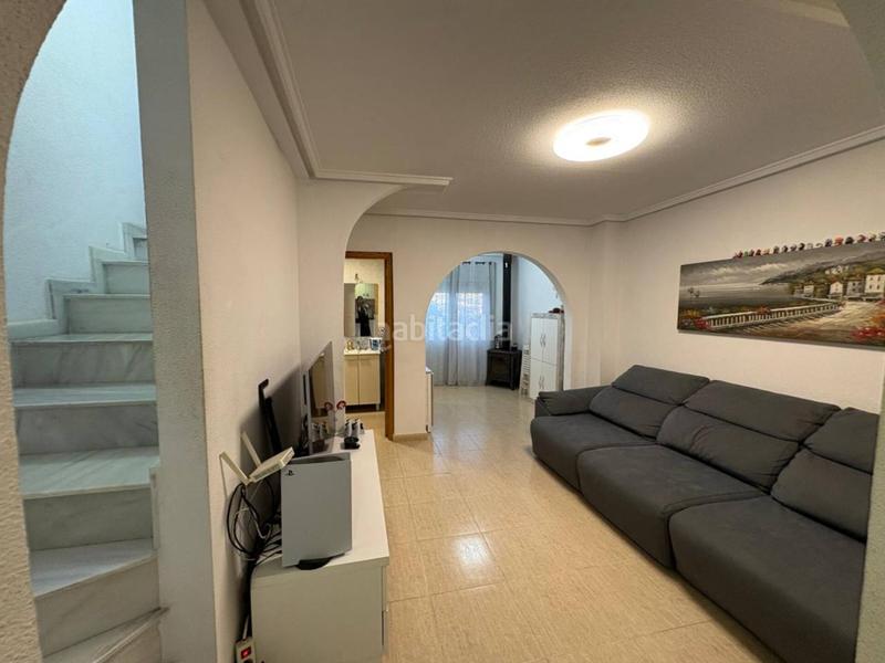 Foto 7187ca5e-f682-44ad-9aba-aed172672df8. Maison jumelée avec chauffage parking dans Monforte del Cid