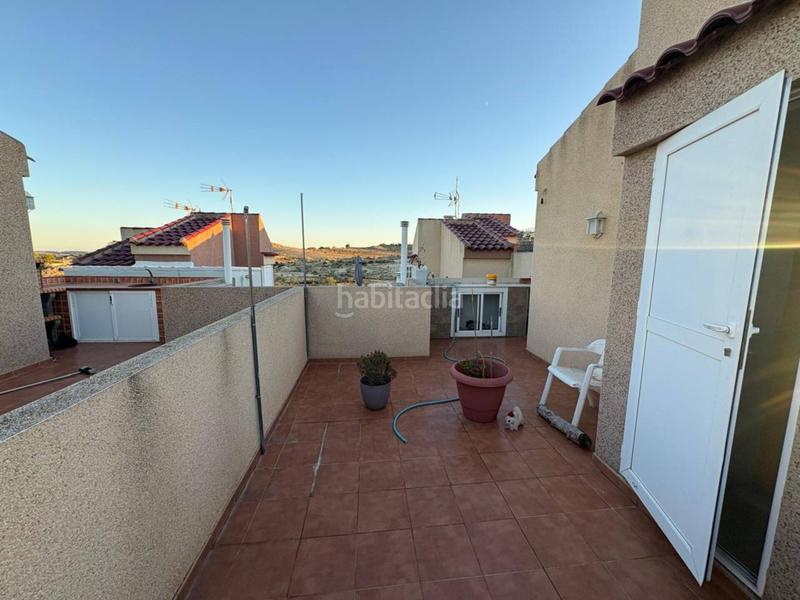 Foto f4f4e264-b439-4d5b-b375-a61b60783daf. Maison jumelée avec chauffage parking dans Monforte del Cid