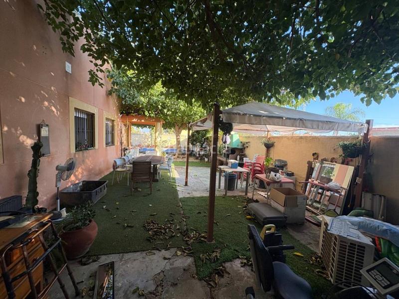 Foto efb8cc3b-189a-4c5b-8ce3-e40ccd44dc89. Casa con parcheggio piscina in Zona Carrefour - Urbanizaciones Torrevieja