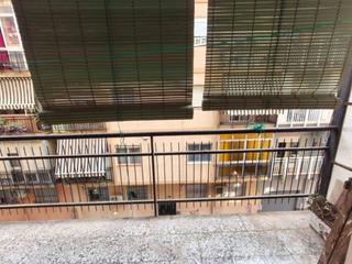 Pis  Calle rosalía de castro. Vivienda en los angeles